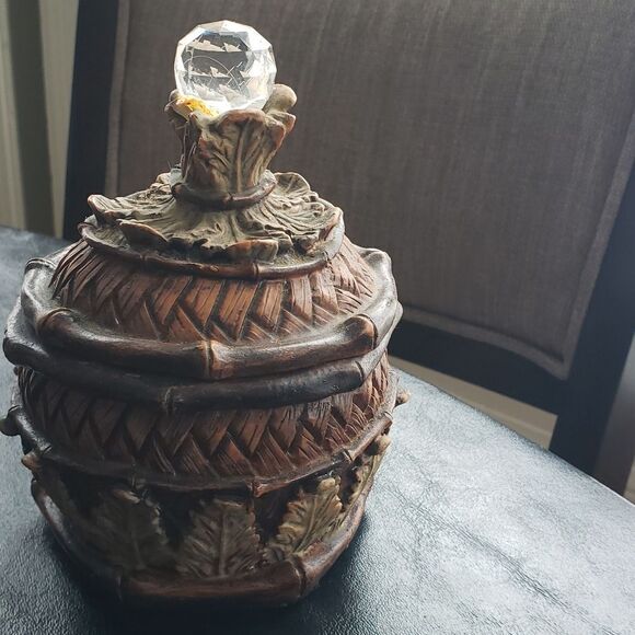 Trinket Box with Crystal Accent - Picture 4 of 9